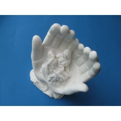 Figurka z alabastru-Matka Boża trzymająca na kolanach Jezusa-Pieta w dłoniach